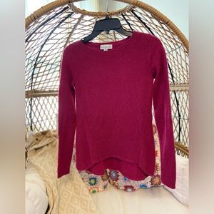 Women’s White + Warren Cashmere Sweater: XS Raspberry